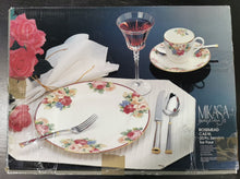 Load image into Gallery viewer, Mikasa Bone China Rosemead CAE 16 - 20 Pieces Service For 4