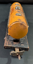 Load image into Gallery viewer, Lionel Prewar Shell Tank Car #1680