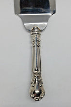 Load image into Gallery viewer, Birks Chantilly Pattern Sterling Pie and Cake Servers