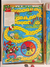 Load image into Gallery viewer, Vintage Game Of Freddie Frog, Vintage Kids Game Made In Canada Somerville 4-8