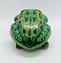 Load image into Gallery viewer, Vintage LineMar Toys Wind Up Frog Hopping Moving Japan Tin no Key