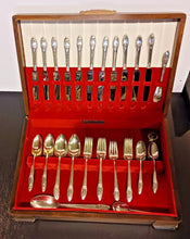 Load image into Gallery viewer, 1847 Rogers Bros Original Rogers Silverplate AI Cutlery (75 piece) Set with case
