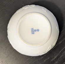 Load image into Gallery viewer, Vintage Kaiser Germany Porcelain White Scalloped Edge Vase/Bowl