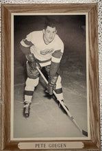 Load image into Gallery viewer, Vintage 1964-67 Pete Goegen Detroit Red Wings Hockey Beehive Photo
