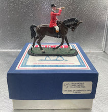 Load image into Gallery viewer, Ducal 54mm Traditional Military Figure Huntsman on Horse with Box