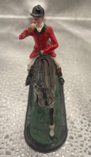 Load image into Gallery viewer, Ducal 54mm Traditional Military Figure Huntsman on Horse with Box
