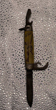 Load image into Gallery viewer, Vintage 1950s Walt Disney's Davy Crockett Fess Parker Camper Pocket Knife