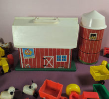 Load image into Gallery viewer, Vintage Fisher-Price Play Family Farm 915 Lot w/ Barn, Silo & Figures