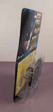 Load image into Gallery viewer, 1990 Kenner The Dark Knight Collection Wall Scaler Batman Action Figure 63130
