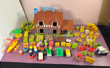 Load image into Gallery viewer, Vintage 1980s Fisher-Price Little People #952 House Lot w/ Figures & Accessories