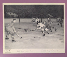 Load image into Gallery viewer, 1945-54 Quaker Oats Hockey Photo Series A #2 Leafs vs Canadiens Gardner