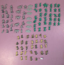 Load image into Gallery viewer, Large Lot of Vintage Plastic Toy Soldiers - Gray, Green & Tan Figures