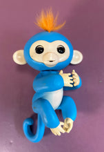Load image into Gallery viewer, WowWee Fingerlings Interactive Baby Monkeys Lot of 2 - Finn (Black) & Boris
