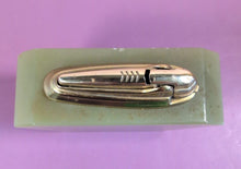 Load image into Gallery viewer, Vintage Ronson Varaflame Table Lighter Green Stone MCM Base