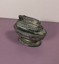 Load image into Gallery viewer, Vintage Ronson Queen Anne Silver Plated Table Lighter Newark, N.J. USA