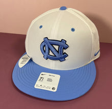 Load image into Gallery viewer, Nike UNC Tar Heels True Dri-Fit Fitted Hat Cap White/Blue Size 7 3/4