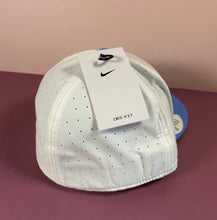 Load image into Gallery viewer, Nike UNC Tar Heels True Dri-Fit Fitted Hat Cap White/Blue Size 7 3/4