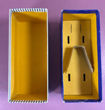 Load image into Gallery viewer, Vintage Dinky Toys 32D Auto-Échelle de Pompiers Empty Box Meccano France