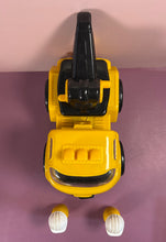 Load image into Gallery viewer, Vintage Fisher-Price Little People Yellow Tow Truck & 2 Construction Figures
