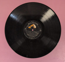 Load image into Gallery viewer, Elvis Presley - Clambake Soundtrack LP Vinyl (1967, Mono, LPM-3893, Canada)