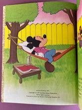 Load image into Gallery viewer, Vintage 1972 Little Golden Book D105 - Walt Disney's Surprise for Mickey
