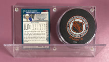 Load image into Gallery viewer, Nikolai Antropov Signed 2003 Topps Card #173 & Leafs Puck Display Case