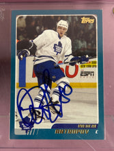 Load image into Gallery viewer, Nikolai Antropov Signed 2003 Topps Card #173 & Leafs Puck Display Case