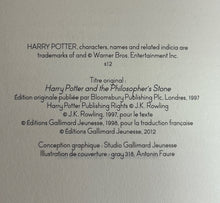 Load image into Gallery viewer, Lot of 2 Harry Potter Books: Goblet of Fire (UK) & L'école des sorciers (FR)