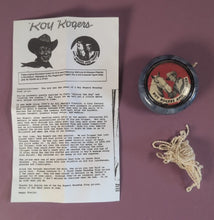 Load image into Gallery viewer, Vintage 1940s Roy Rogers and Trigger Roundup King Yo-Yo All-Western Plastics
