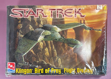 Load image into Gallery viewer, 1997 AMT Ertl Star Trek Generations Klingon Bird of Prey Flight Display Kit