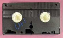 Load image into Gallery viewer, City Slickers VHS (1991) Billy Crystal, Daniel Stern, Bruno Kirby Comedy