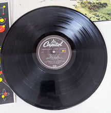 Load image into Gallery viewer, Wings, Venus and Mars LP w/ Original Album Poster