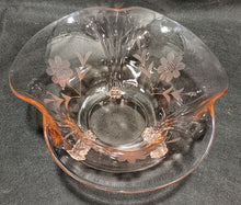 Load image into Gallery viewer, Beautiful Etched Pink Depression Glass Dessert Plates & Footed Serving Bowl