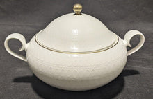Load image into Gallery viewer, Vintage Porcelain Lidded Tureen - Classic Rose by Rosenthal Group - Germany