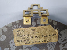 Load image into Gallery viewer, Faux Jade Round 3D Wall Hanging - Asian Floral Peonies