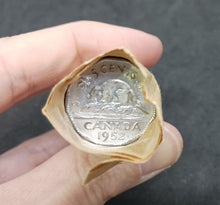 Load image into Gallery viewer, 1946 & 1952 Canadian Nickel Assorted Roll (Canada 5 cent) (40 coins per roll)