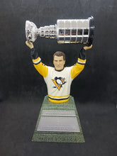 Load image into Gallery viewer, 2003-04 NHL Hockey Portraits Stanley Cup Champions Mini Bust Mario Lemieux