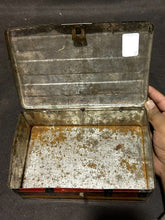 Load image into Gallery viewer, Vintage One Pound Houde's no-1 Tobacco Box, Good condition