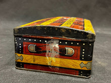 Load image into Gallery viewer, Vintage One Pound Houde's no-1 Tobacco Box, Good condition