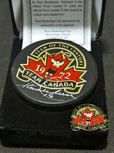 Load image into Gallery viewer, 1972 Paul Henderson Team Canada Signed Puck+Pin+COA in a case