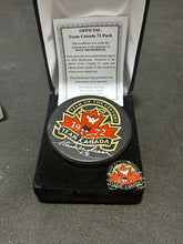 Load image into Gallery viewer, 1972 Paul Henderson Team Canada Signed Puck+Pin+COA in a case