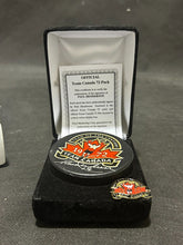 Load image into Gallery viewer, 1972 Paul Henderson Team Canada Signed Puck+Pin+COA in a case