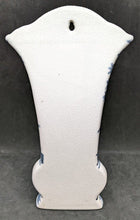 Load image into Gallery viewer, Vintage Blue Transfer Ceramic Wall Hanging Vase