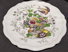 Load image into Gallery viewer, 4 x ROYAL DOULTON Bone China - Hampshire - D-6141 - 3 Pc. Plate Set