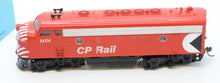 Load image into Gallery viewer, CP-Rail HO Scale Miniature Train by Athearn in Original Box