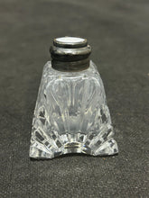 Load image into Gallery viewer, Sterling / Cut Crystal Salt and pepper lot of 6
