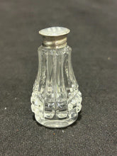 Load image into Gallery viewer, Sterling / Cut Crystal Salt and pepper lot of 6