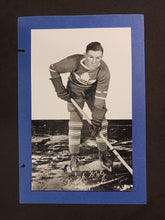 Load image into Gallery viewer, 1934-43 Group I Nick Metz Toronto Maple Leafs Beehive