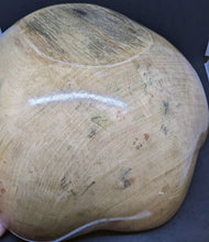 Load image into Gallery viewer, Vintage Scalloped Wooden Serving Bowl - As Shown