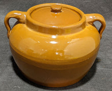 Load image into Gallery viewer, Redcliff Potteries - Alberta Canada - Bean Crock / Pot